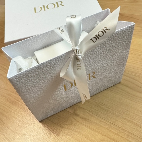 2024 Holiday Limited Edition Dior Jewelry Pouch Case Bag - Picture 6 of 12